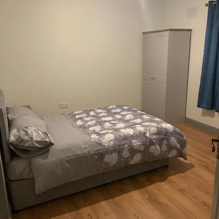 Stunning 3-bed House In Kinnegad 度假居 *