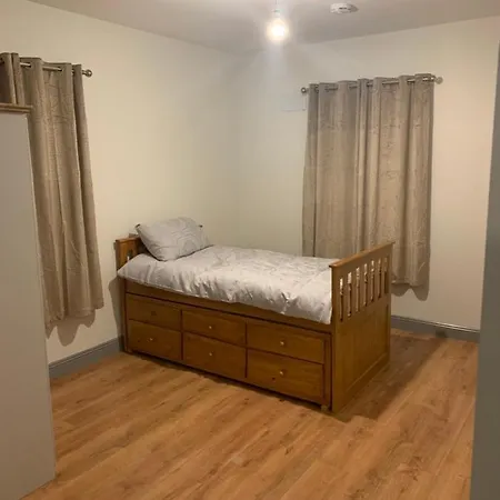 度假居 Stunning 3-bed House In Kinnegad *